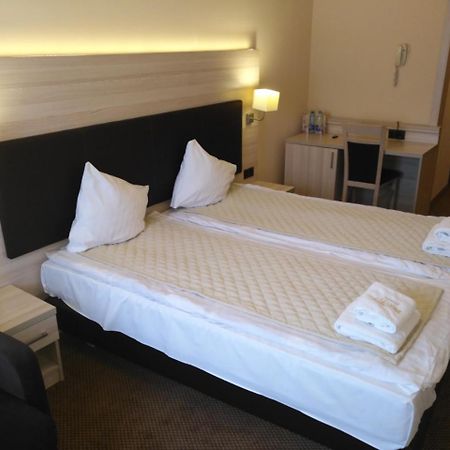 Spa Hotel Gloria Przemyśl Esterno foto