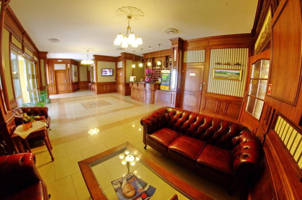 Spa Hotel Gloria Przemyśl Esterno foto