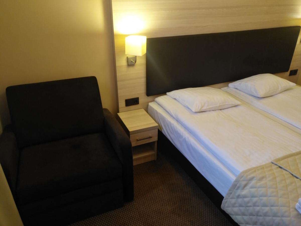 Spa Hotel Gloria Przemyśl Esterno foto