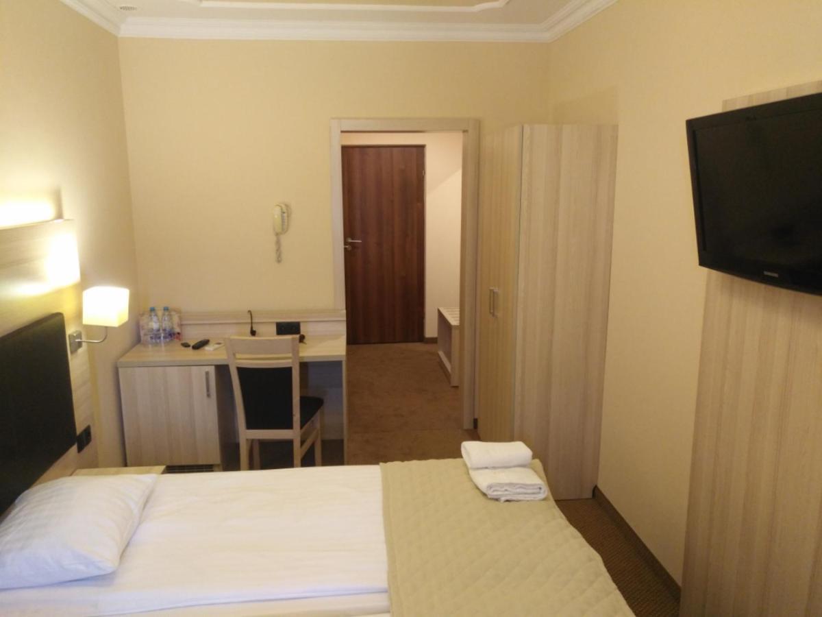Spa Hotel Gloria Przemyśl Esterno foto