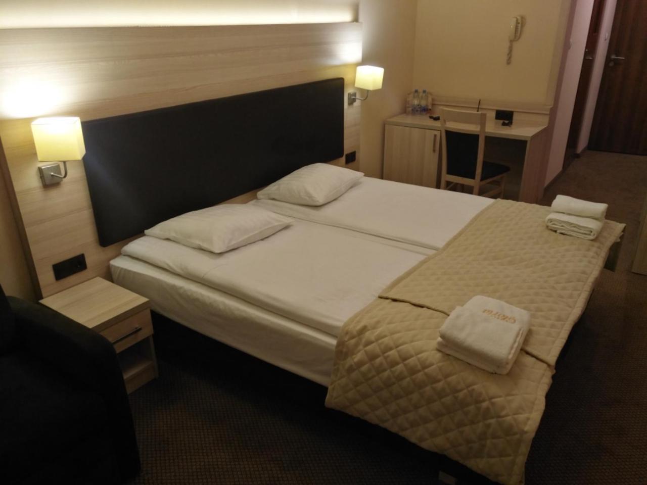 Spa Hotel Gloria Przemyśl Esterno foto